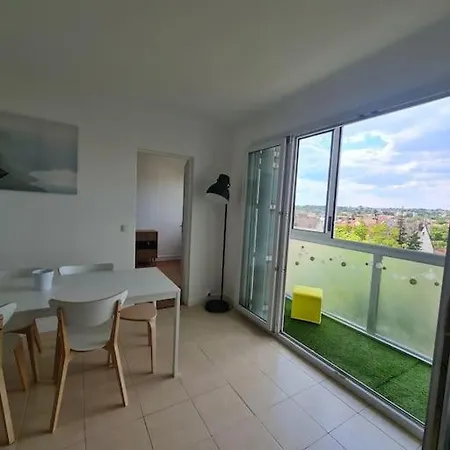T3 Cosy Proche Paris, Tous Commerces Et Rer A Pied Lägenhet *